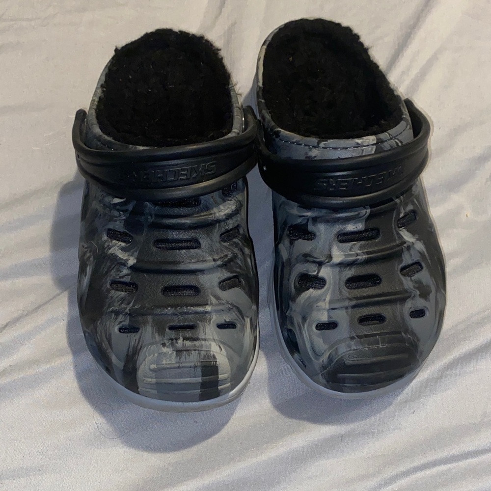 Skechers Kids' Black and Gray Slip-On Slippers